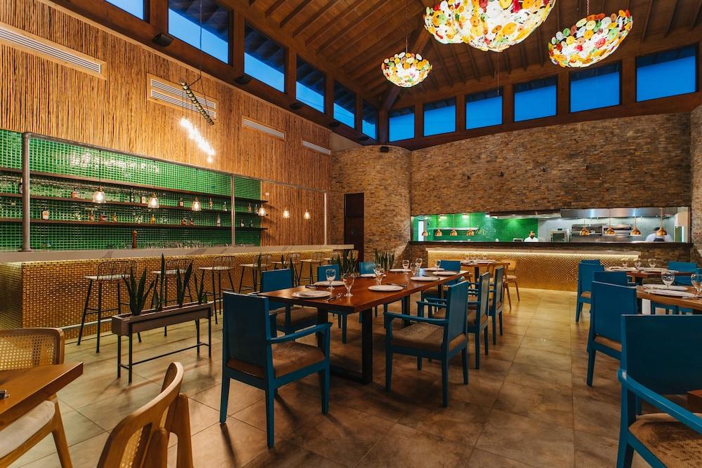Indura Beach & Golf Resort Curio Collection By Hilton Tela Exterior foto